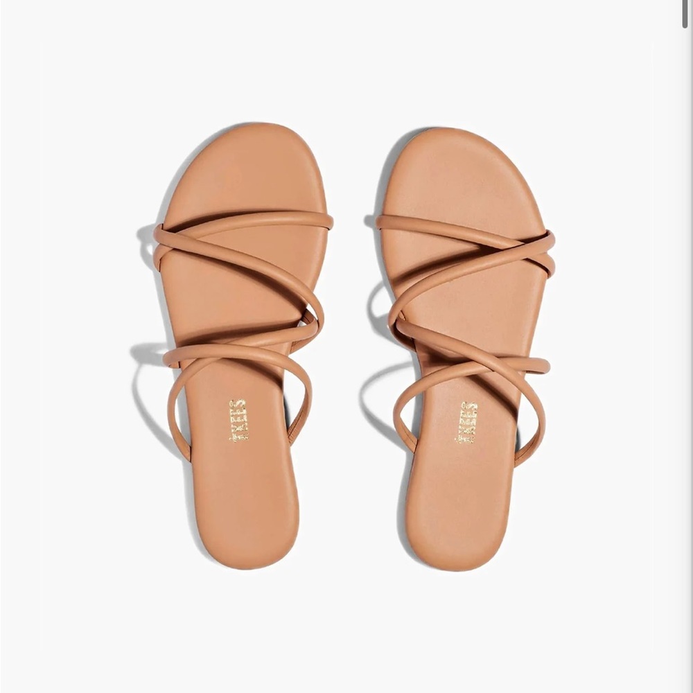 TKEES Sloane Sandal in Pout - size 7